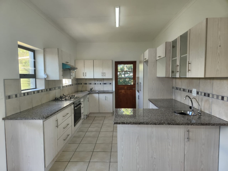 2 Bedroom Property for Sale in Stilbaai Wes Western Cape